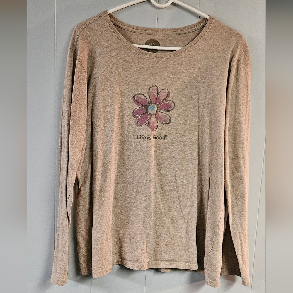 Life Is Good Daisy Tan Tshirt